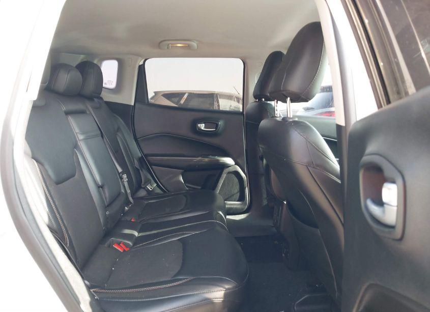 Photo 8 of 2018 Jeep Compass LATITUDE FWD (VIN 3C4NJCBB6JT102264)