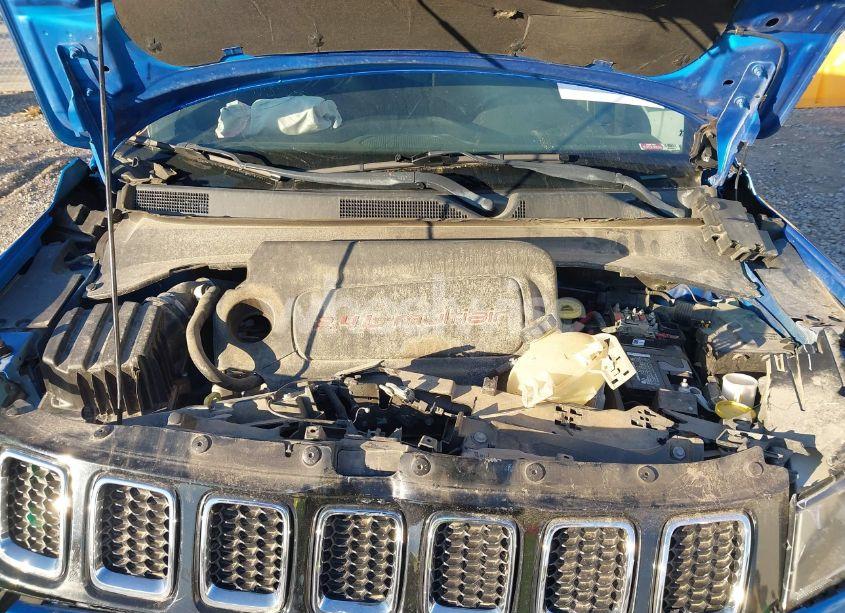 Photo 10 of 2018 Jeep Compass LATITUDE FWD (VIN 3C4NJCBB6JT140433)