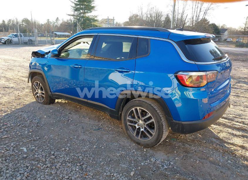 Photo 3 of 2018 Jeep Compass LATITUDE FWD (VIN 3C4NJCBB6JT140433)