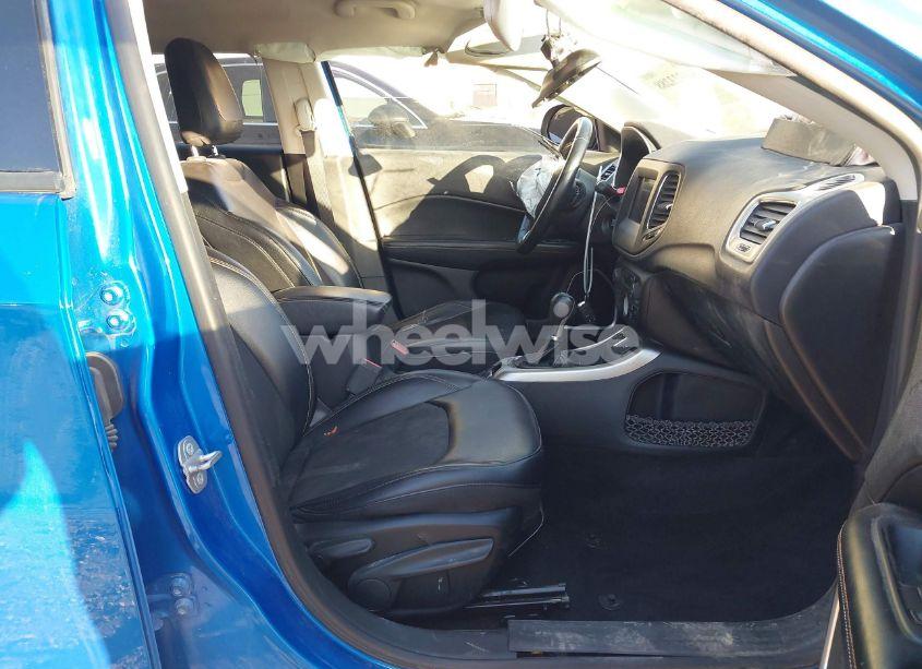 Photo 5 of 2018 Jeep Compass LATITUDE FWD (VIN 3C4NJCBB6JT140433)