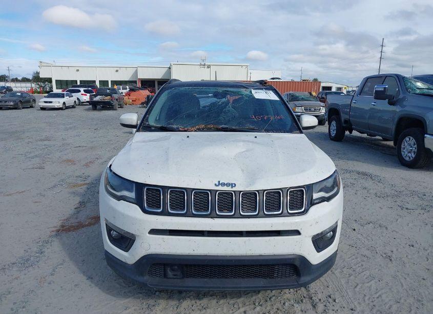 Photo 12 of 2018 Jeep Compass LATITUDE FWD (VIN 3C4NJCBB6JT228768)