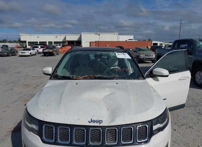 Photo 6 of 2018 Jeep Compass LATITUDE FWD (VIN 3C4NJCBB6JT228768)