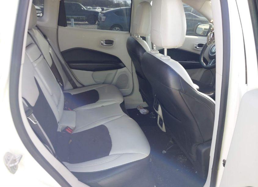 Photo 8 of 2018 Jeep Compass LATITUDE FWD (VIN 3C4NJCBB6JT228768)