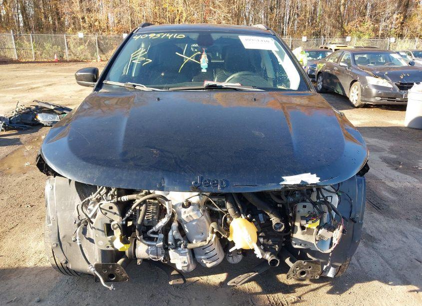 Photo 13 of 2018 Jeep Compass LATITUDE FWD (VIN 3C4NJCBB6JT267991)