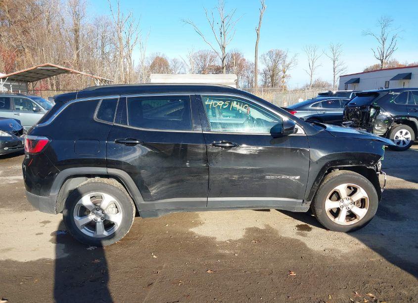 Photo 14 of 2018 Jeep Compass LATITUDE FWD (VIN 3C4NJCBB6JT267991)