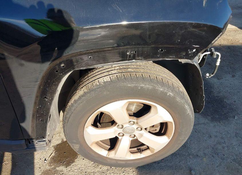 Photo 18 of 2018 Jeep Compass LATITUDE FWD (VIN 3C4NJCBB6JT267991)