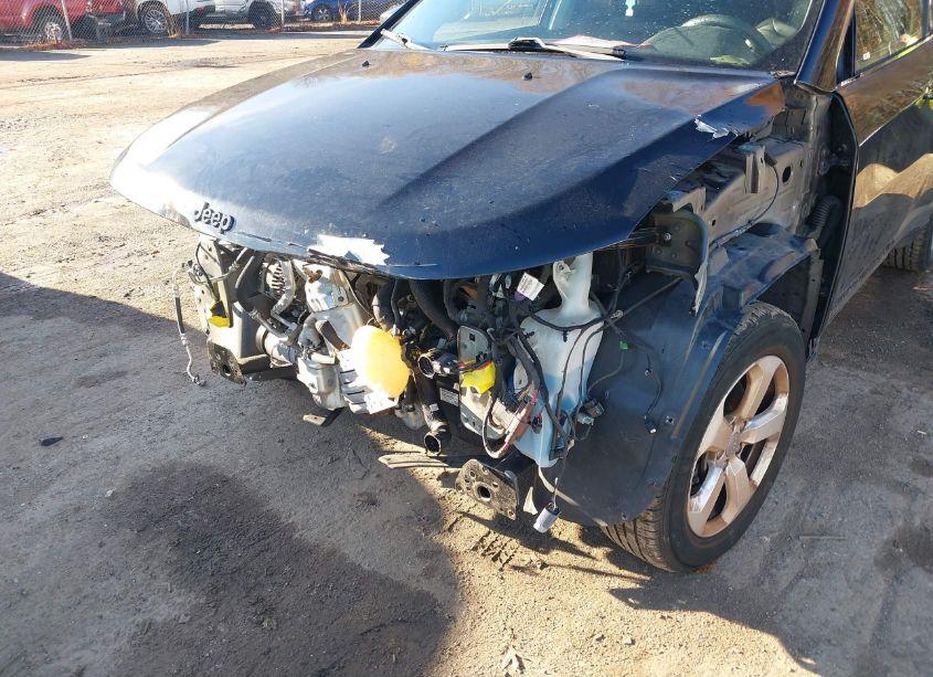 Photo 6 of 2018 Jeep Compass LATITUDE FWD (VIN 3C4NJCBB6JT267991)