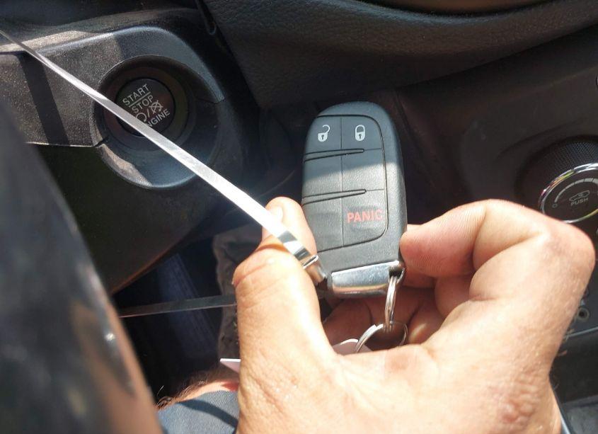 Photo 11 of 2018 Jeep Compass LATITUDE FWD (VIN 3C4NJCBB6JT469391)