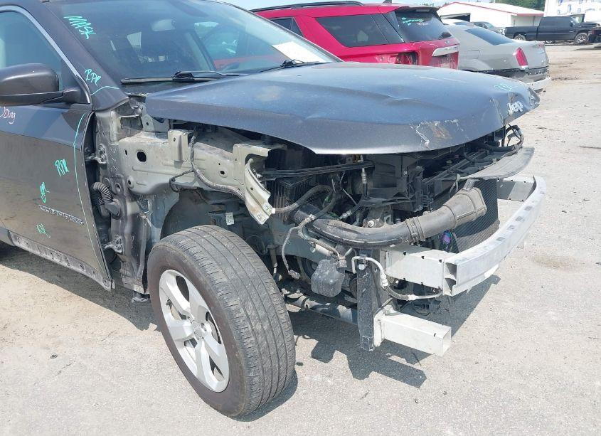 Photo 6 of 2018 Jeep Compass LATITUDE FWD (VIN 3C4NJCBB6JT469391)