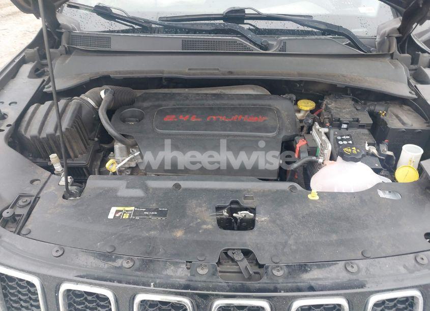 Photo 10 of 2018 Jeep Compass LATITUDE FWD (VIN 3C4NJCBB6JT487681)