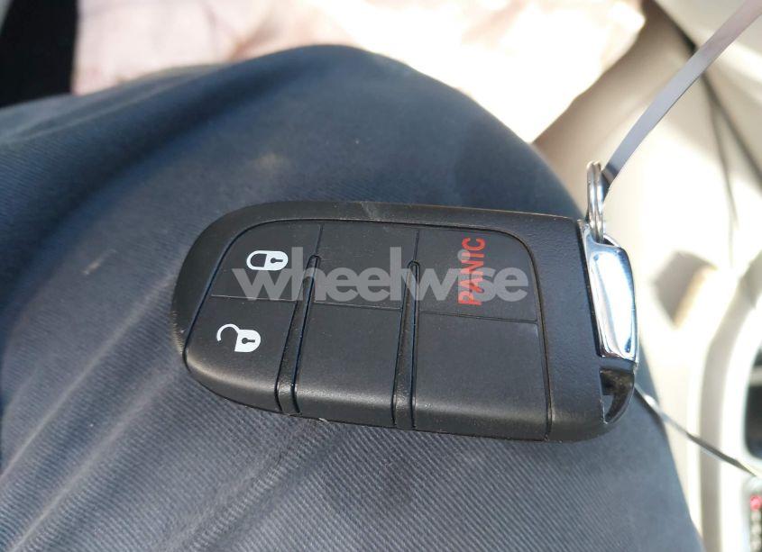 Photo 11 of 2019 Jeep Compass SUN AND WHEEL FWD (VIN 3C4NJCBB6KT843676)