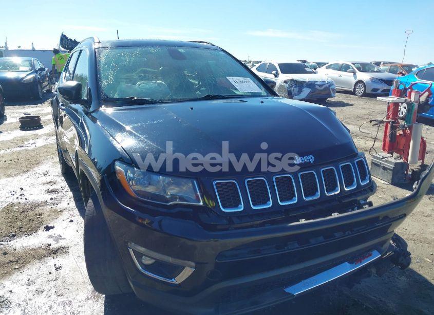 Photo 17 of 2019 Jeep Compass SUN AND WHEEL FWD (VIN 3C4NJCBB6KT843676)