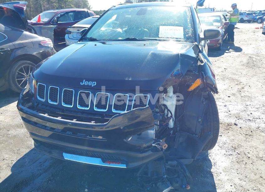 Photo 18 of 2019 Jeep Compass SUN AND WHEEL FWD (VIN 3C4NJCBB6KT843676)