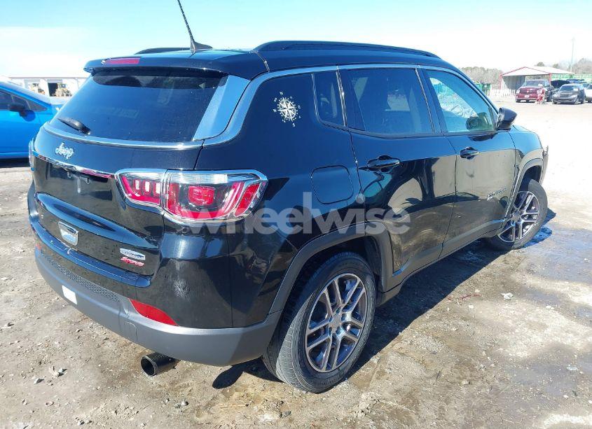 Photo 4 of 2019 Jeep Compass SUN AND WHEEL FWD (VIN 3C4NJCBB6KT843676)
