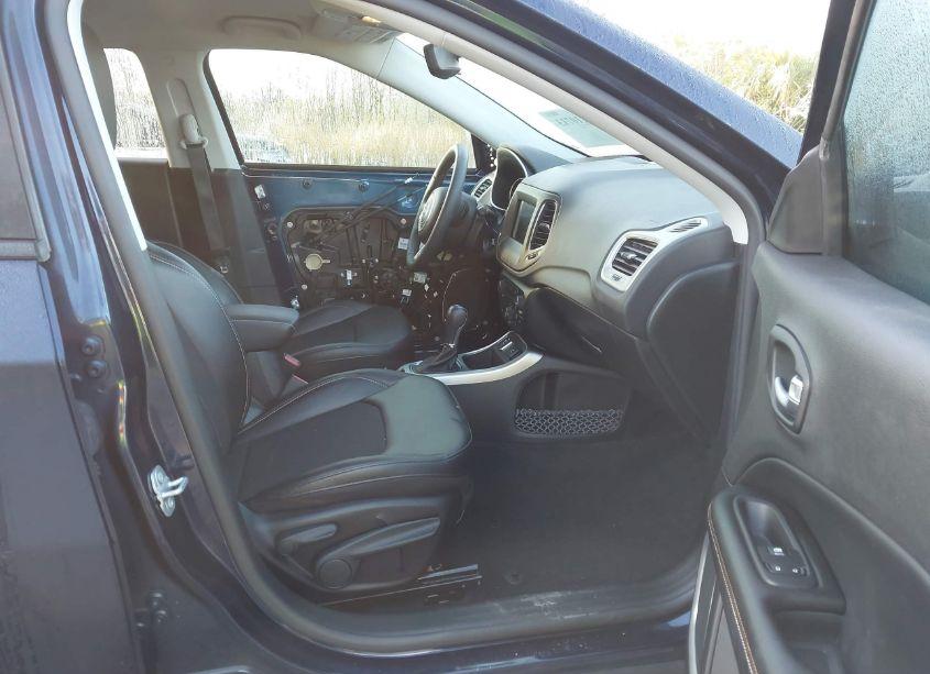 Photo 5 of 2021 Jeep Compass LATITUDE FWD (VIN 3C4NJCBB6MT560018)