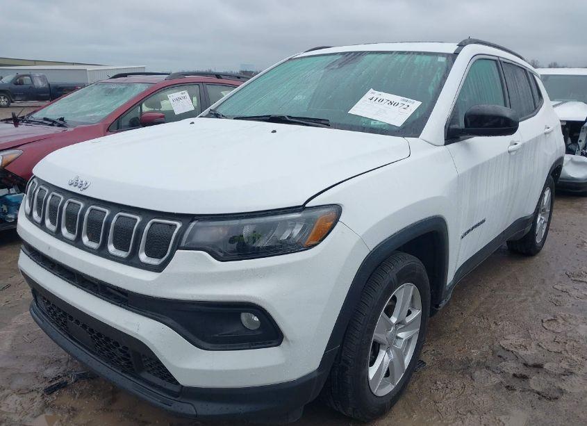Photo 2 of 2022 Jeep Compass LATITUDE FWD (VIN 3C4NJCBB6NT140146)