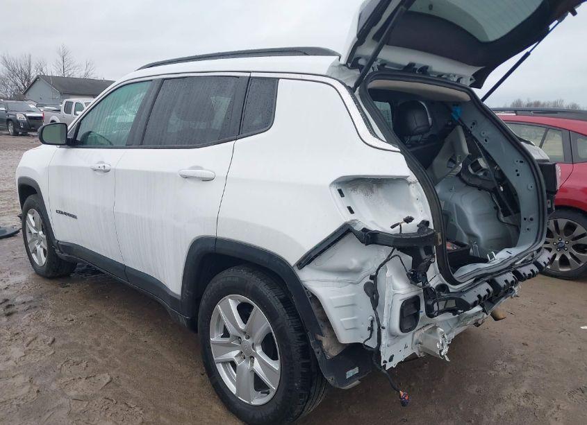 Photo 3 of 2022 Jeep Compass LATITUDE FWD (VIN 3C4NJCBB6NT140146)