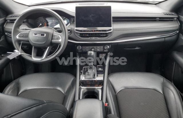 Photo 3 of 2022 JEEP COMPASS LATITUDE N/A (VIN 3C4NJCBB6NT198080)