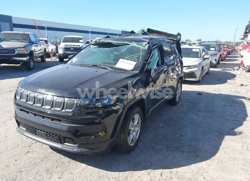 Photo 2 of 2022 Jeep Compass LATITUDE FWD (VIN 3C4NJCBB6NT225259)
