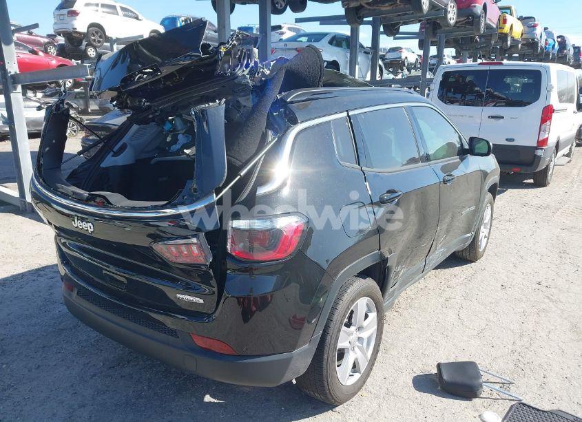 Photo 4 of 2022 Jeep Compass LATITUDE FWD (VIN 3C4NJCBB6NT225259)