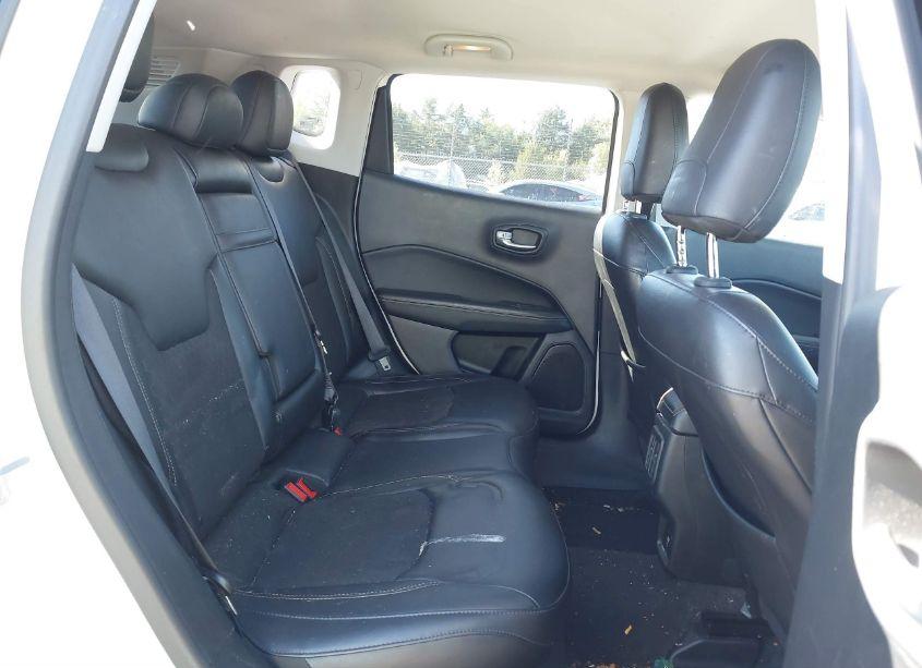 Photo 8 of 2018 Jeep Compass LATITUDE FWD (VIN 3C4NJCBB7JT186577)