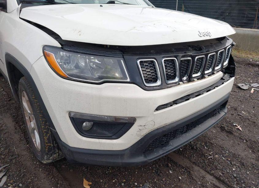 Photo 17 of 2018 Jeep Compass LATITUDE FWD (VIN 3C4NJCBB7JT322318)