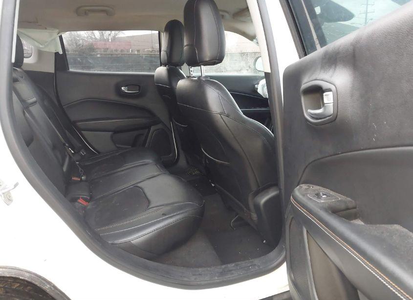 Photo 8 of 2018 Jeep Compass LATITUDE FWD (VIN 3C4NJCBB7JT322318)