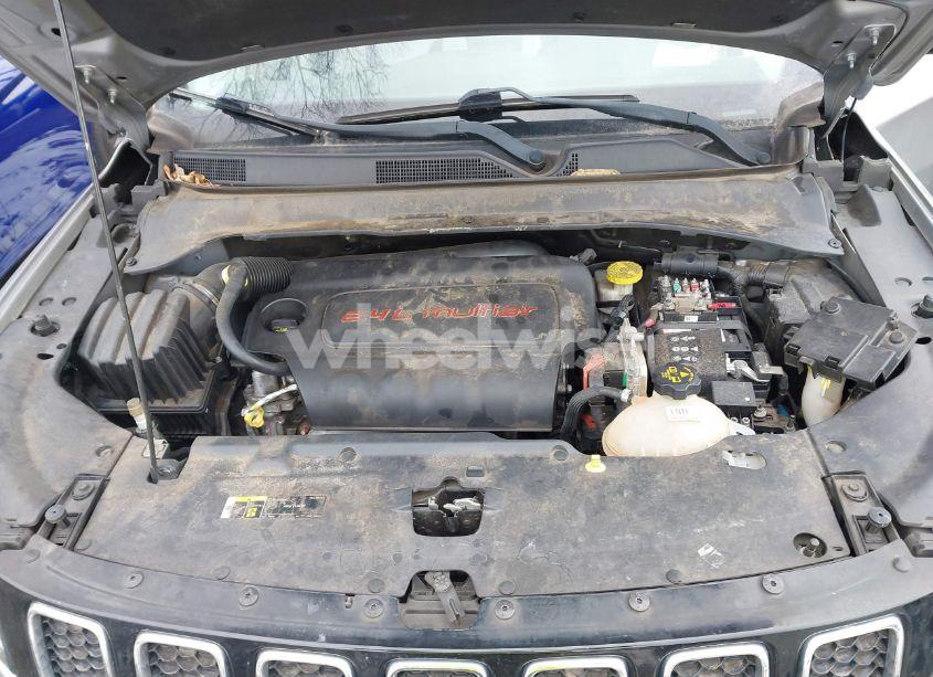 Photo 10 of 2018 Jeep Compass SUN AND WHEEL FWD (VIN 3C4NJCBB7JT487561)