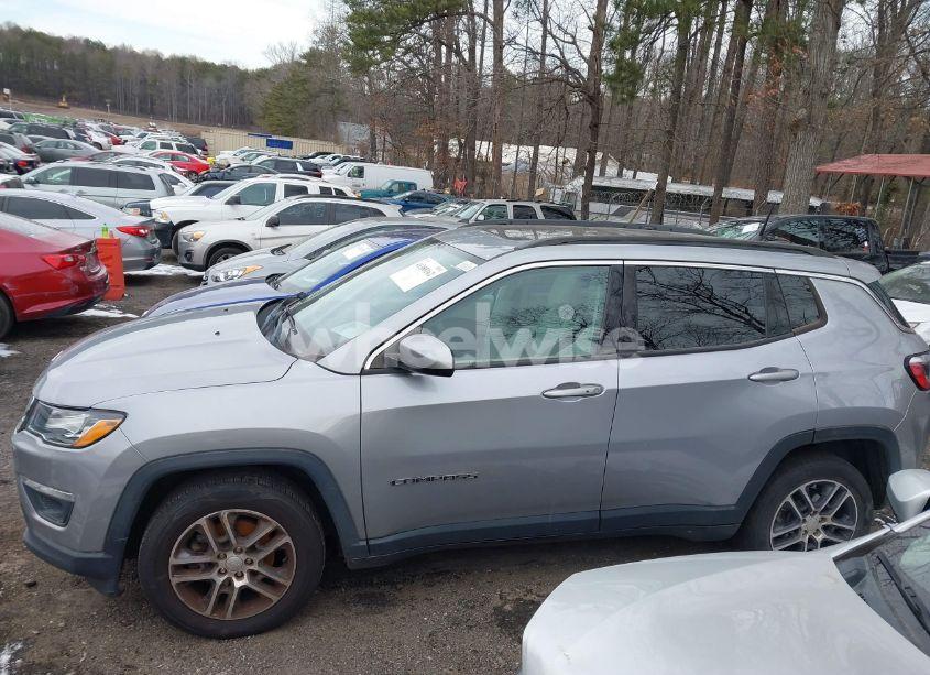 Photo 14 of 2018 Jeep Compass SUN AND WHEEL FWD (VIN 3C4NJCBB7JT487561)