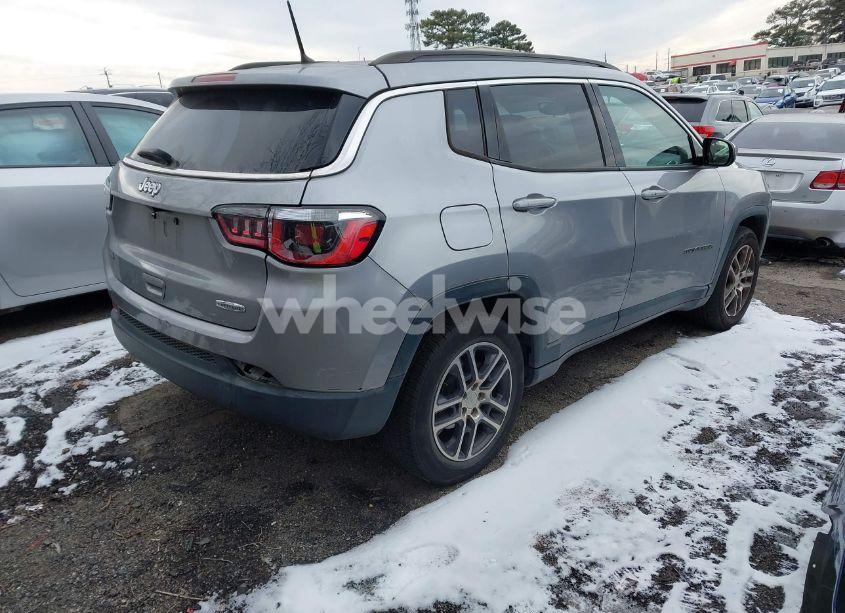 Photo 4 of 2018 Jeep Compass SUN AND WHEEL FWD (VIN 3C4NJCBB7JT487561)