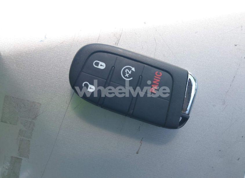 Photo 11 of 2019 Jeep Compass LATITUDE FWD (VIN 3C4NJCBB7KT699314)