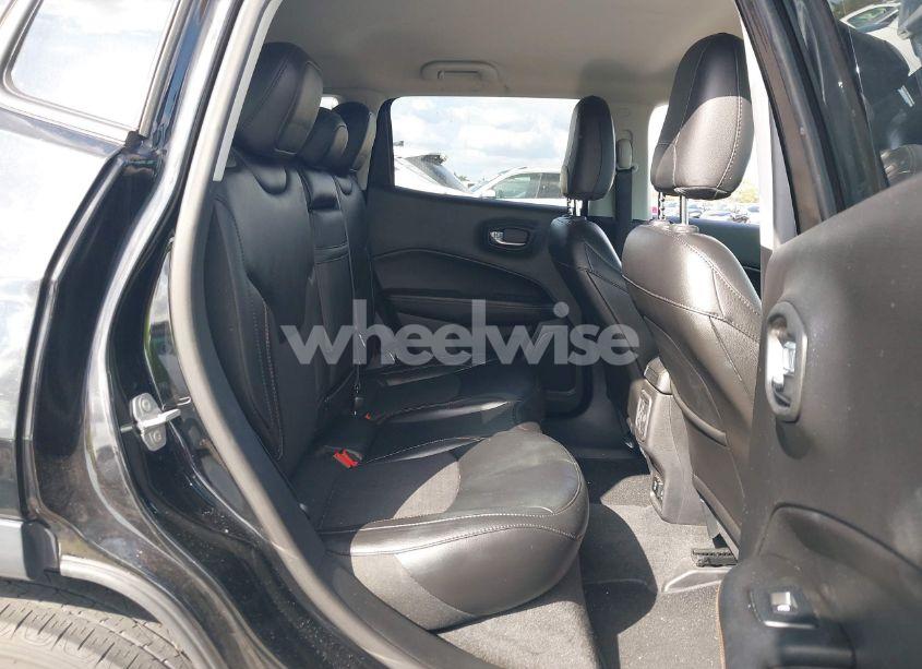 Photo 8 of 2019 Jeep Compass LATITUDE FWD (VIN 3C4NJCBB7KT699314)