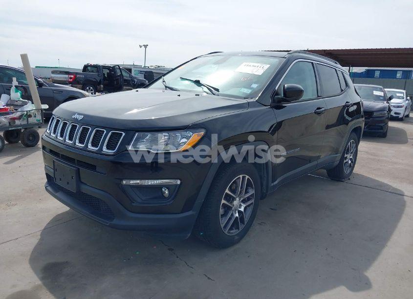 Photo 2 of 2019 Jeep Compass SUN AND WHEEL FWD (VIN 3C4NJCBB7KT706519)