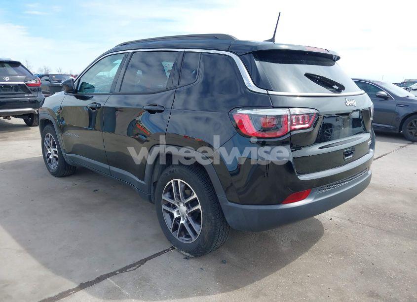 Photo 3 of 2019 Jeep Compass SUN AND WHEEL FWD (VIN 3C4NJCBB7KT706519)