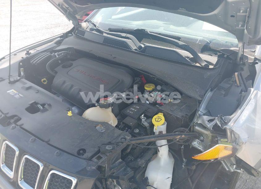 Photo 10 of 2019 Jeep Compass LATITUDE FWD (VIN 3C4NJCBB7KT742453)