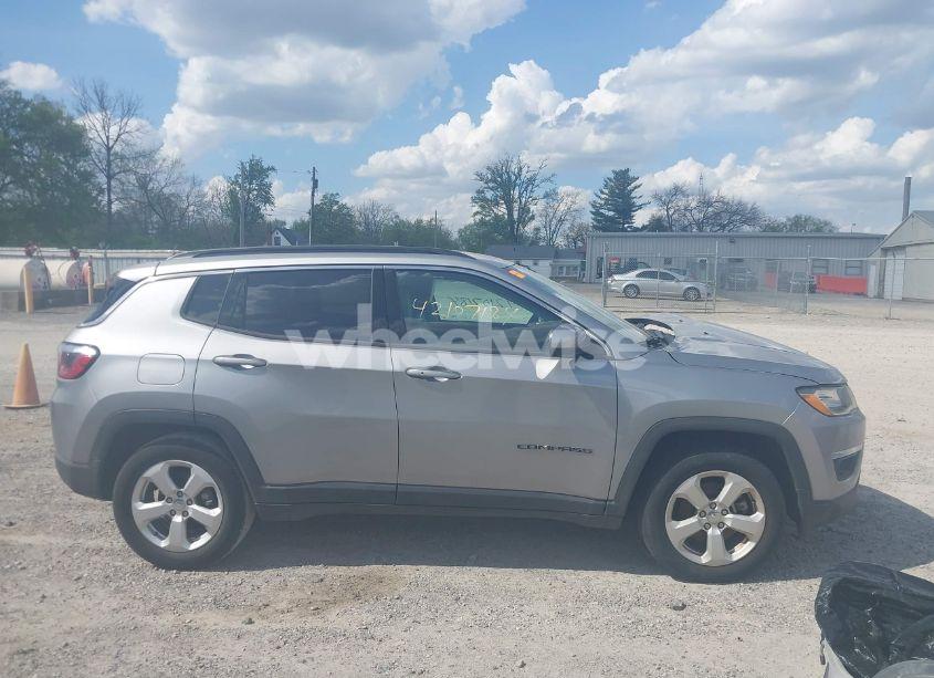 Photo 14 of 2019 Jeep Compass LATITUDE FWD (VIN 3C4NJCBB7KT742453)