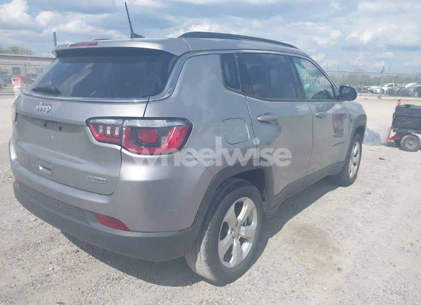 Photo 4 of 2019 Jeep Compass LATITUDE FWD (VIN 3C4NJCBB7KT742453)