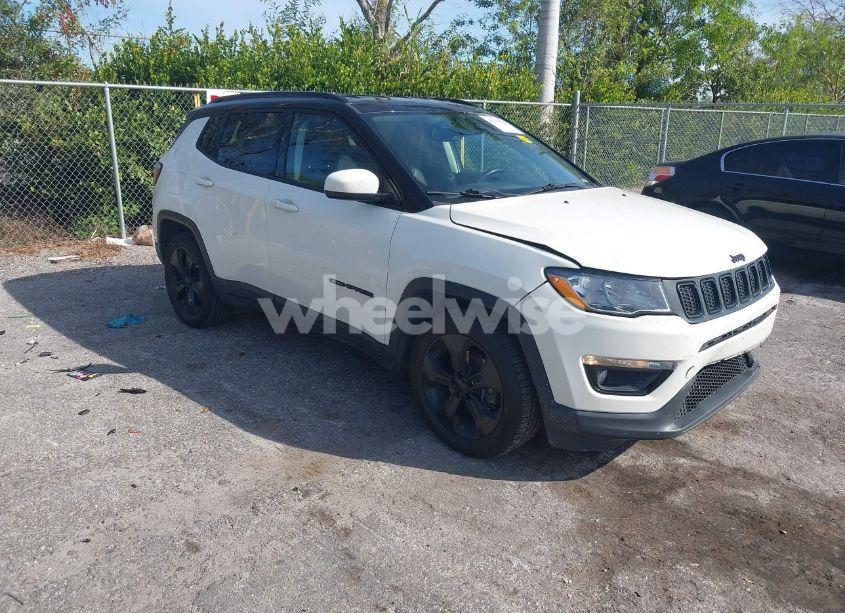 2019 Jeep Compass ALTITUDE FWD (VIN 3C4NJCBB7KT743456) main photo