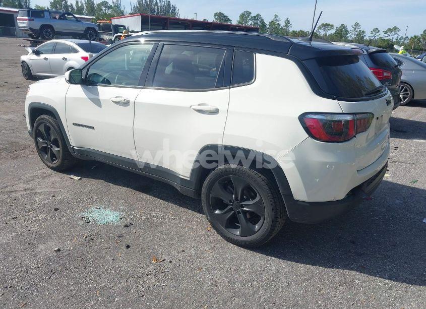 Photo 3 of 2019 Jeep Compass ALTITUDE FWD (VIN 3C4NJCBB7KT743456)