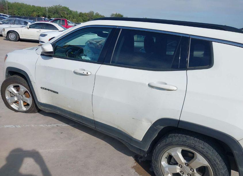 Photo 14 of 2019 Jeep Compass LATITUDE FWD (VIN 3C4NJCBB7KT802912)
