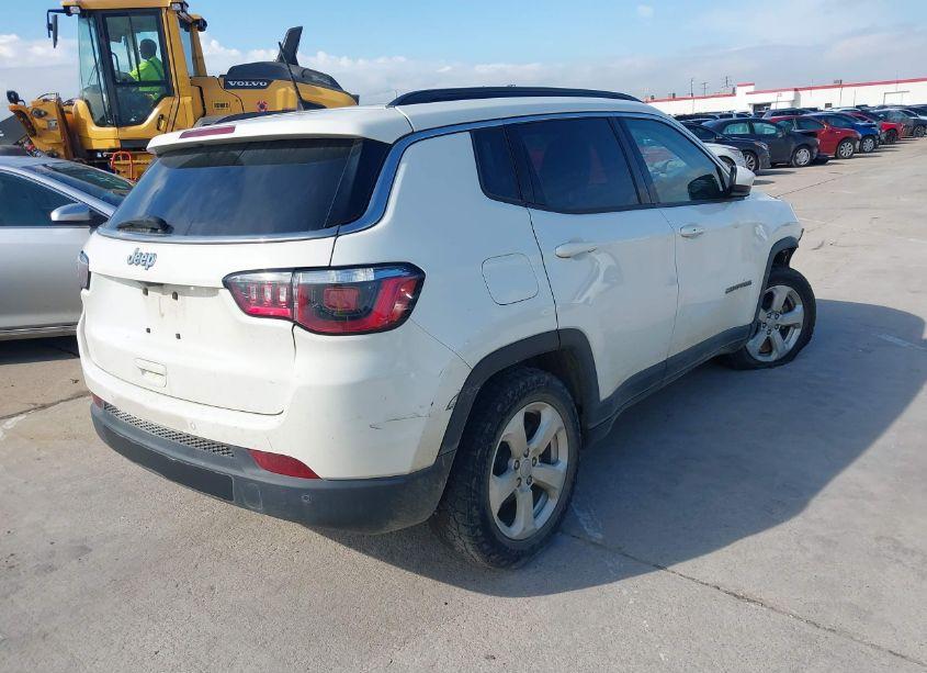 Photo 4 of 2019 Jeep Compass LATITUDE FWD (VIN 3C4NJCBB7KT802912)