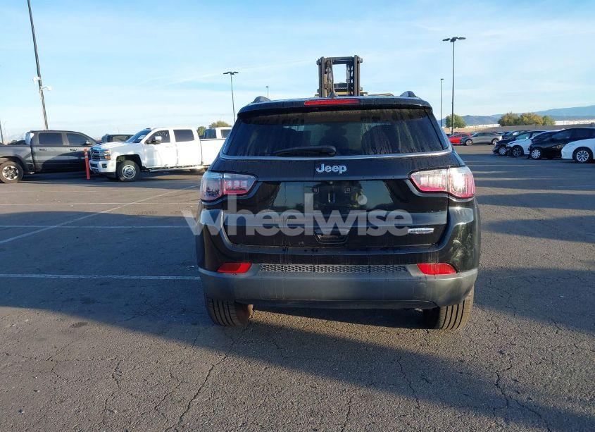 Photo 16 of 2019 Jeep Compass LATITUDE FWD (VIN 3C4NJCBB7KT855612)