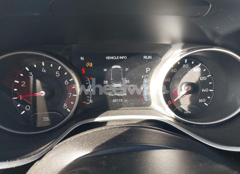 Photo 7 of 2019 Jeep Compass LATITUDE FWD (VIN 3C4NJCBB7KT855612)