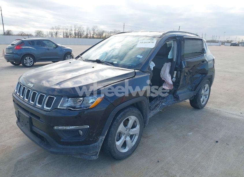 Photo 2 of 2020 Jeep Compass LATITUDE FWD (VIN 3C4NJCBB7LT162363)