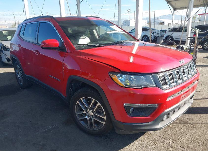 2020 Jeep Compass SUN AND WHEEL FWD (VIN 3C4NJCBB7LT211657) main photo