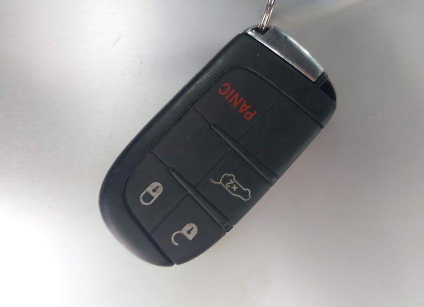 Photo 11 of 2020 Jeep Compass SUN AND WHEEL FWD (VIN 3C4NJCBB7LT211657)