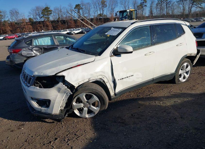 Photo 2 of 2021 Jeep Compass LATITUDE FWD (VIN 3C4NJCBB7MT567415)