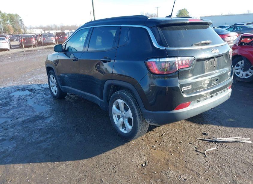Photo 3 of 2021 Jeep Compass LATITUDE FWD (VIN 3C4NJCBB7MT570962)