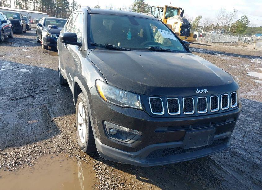 Photo 6 of 2021 Jeep Compass LATITUDE FWD (VIN 3C4NJCBB7MT570962)