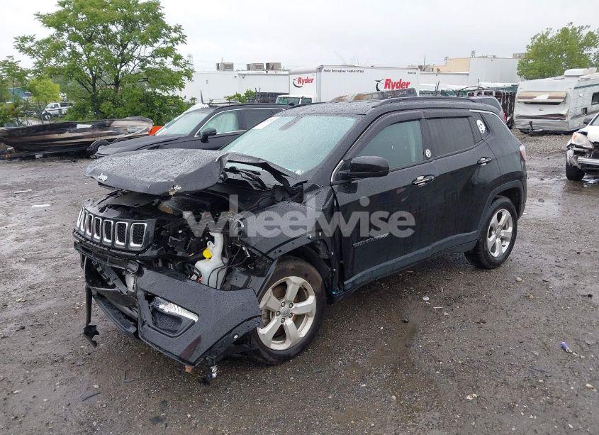 Photo 2 of 2021 Jeep Compass LATITUDE FWD (VIN 3C4NJCBB7MT592525)